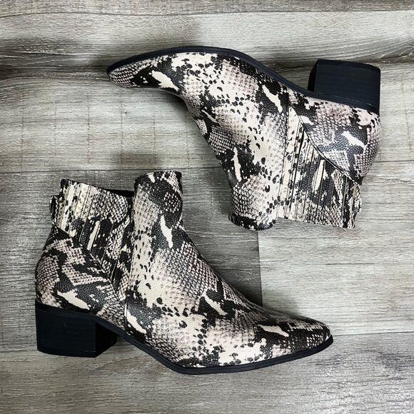 American Eagle Snake Skin Pattern Block Heel Ankle Boots Women’s Size 7 - Picture 1 of 9